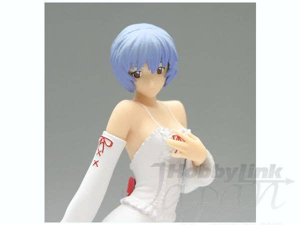 EX Figure Gothic Holiday: A Rei | HLJ.com