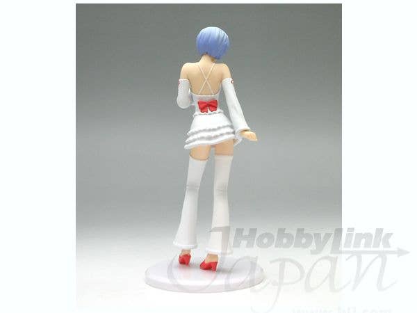 EX Figure Gothic Holiday: A Rei | HLJ.com