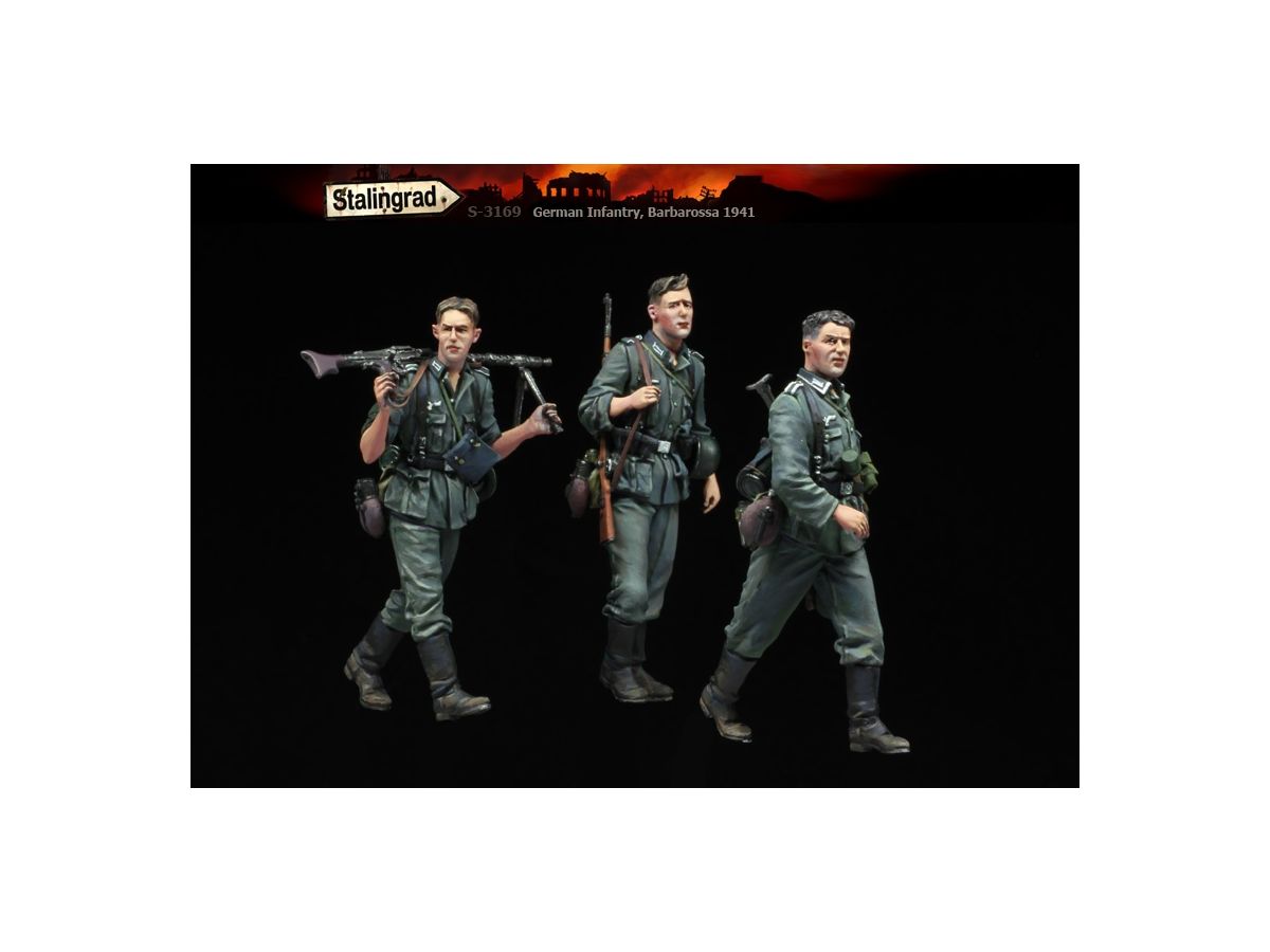 WW.II German infantry German Soldiers on the March Barbarossa 1941