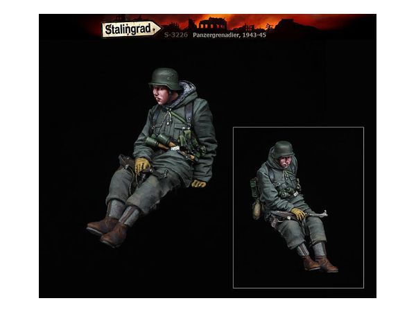 WWII German Grenadier 1943 - 45 (4) Crew Equipped with MP40