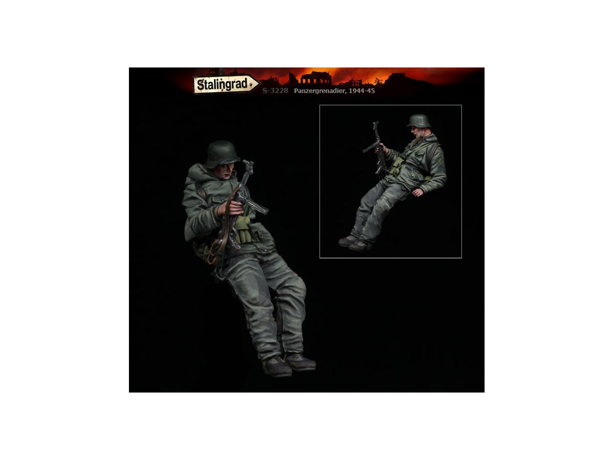 WWII German Grenadier 1943 - 45 (6) Sleeping on Board