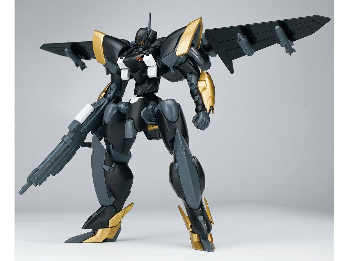 Ultra Action Trooper: Yun-Que Plastic Model Kit Black x Gold Ver.