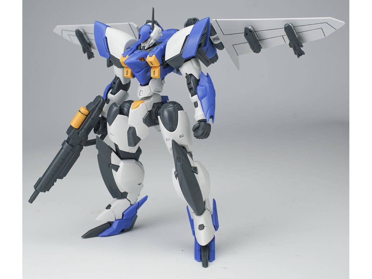 Ultra Action Trooper: Yun-Que Plastic Model Kit Blue x White Ver.