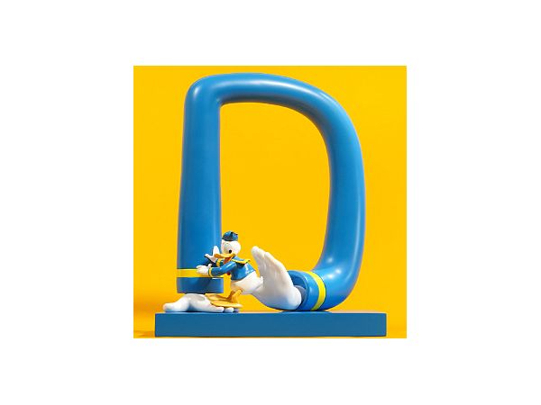 Disney Donald Duck Found! Statue