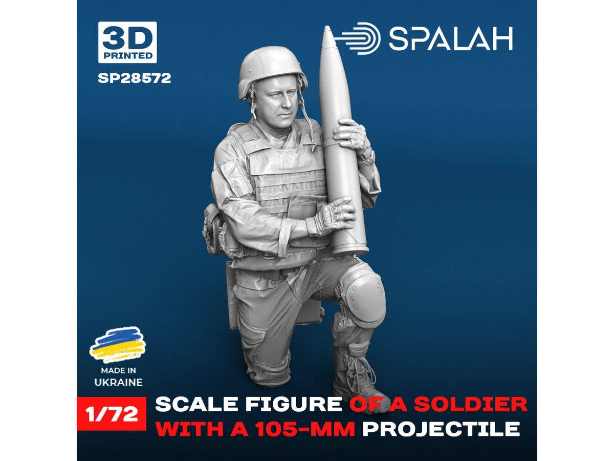 Figure Soldier with 105 mm projectile