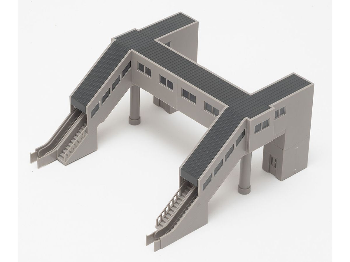 Multi-overpass Set with Elevator