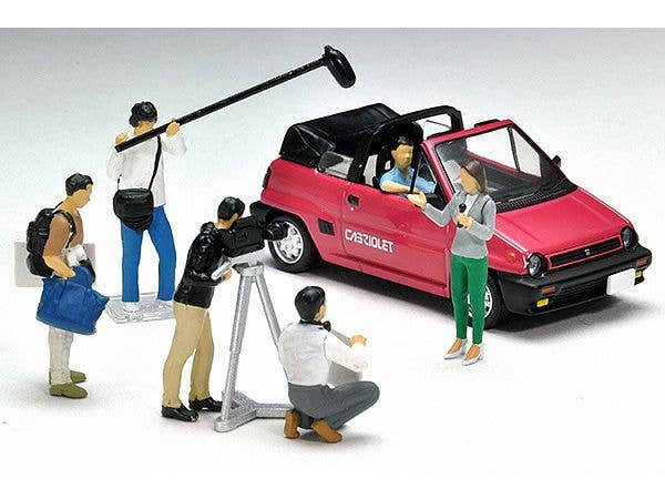Diorama Collection 64 # Car Snap 11a TV Crew (Honda City Cabriolet Included)