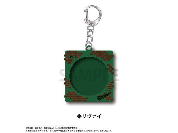 Attack on Titan: Rubber Can Badge Case Levi