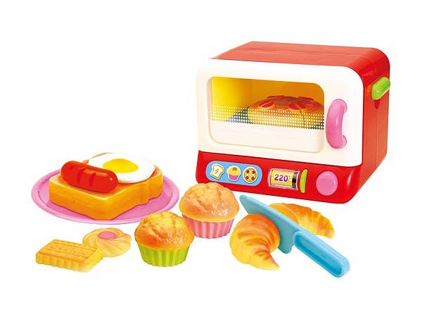 Playing House to Make Feast Bake in Oven