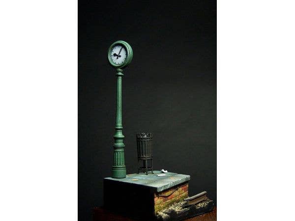 (54mm) Universal Figure Base Platform Base (Clock and Waste Bin)
