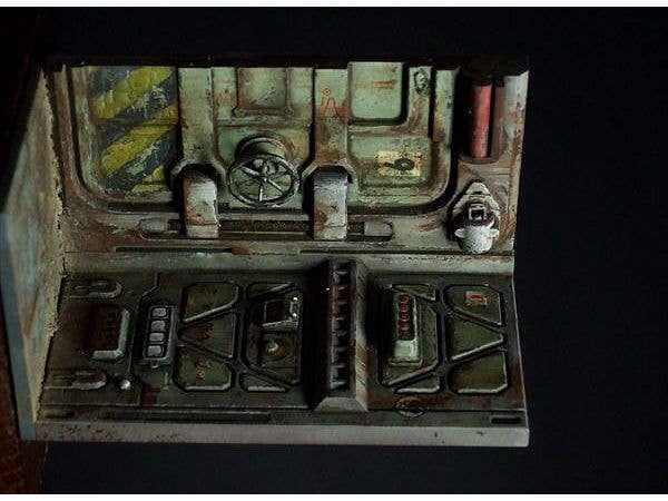 (54mm) Universal Figure Base SF Model #1 Inside an Airtight Door