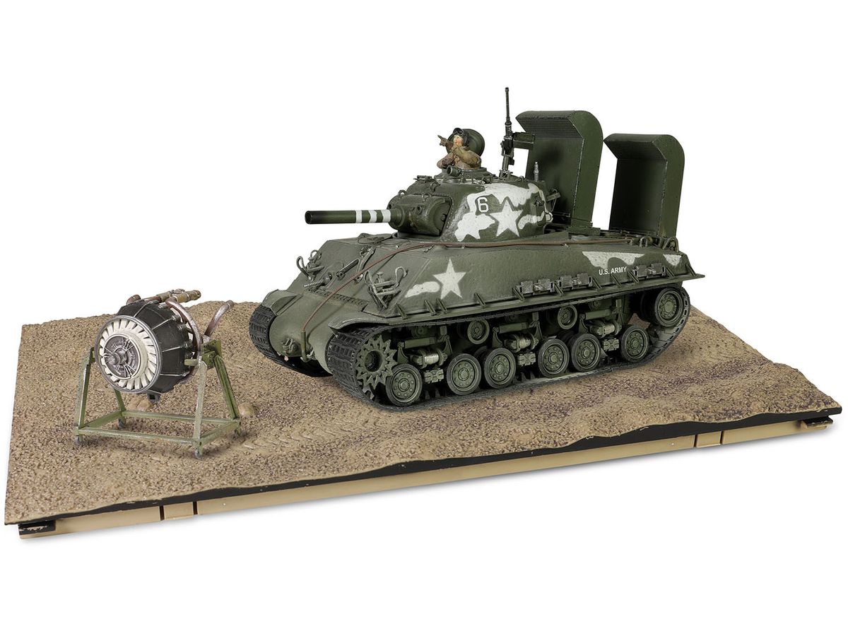WW.II US M4 (105) Sherman HVSS Suspension Normandy Landing Operation Duct Included Finished Product