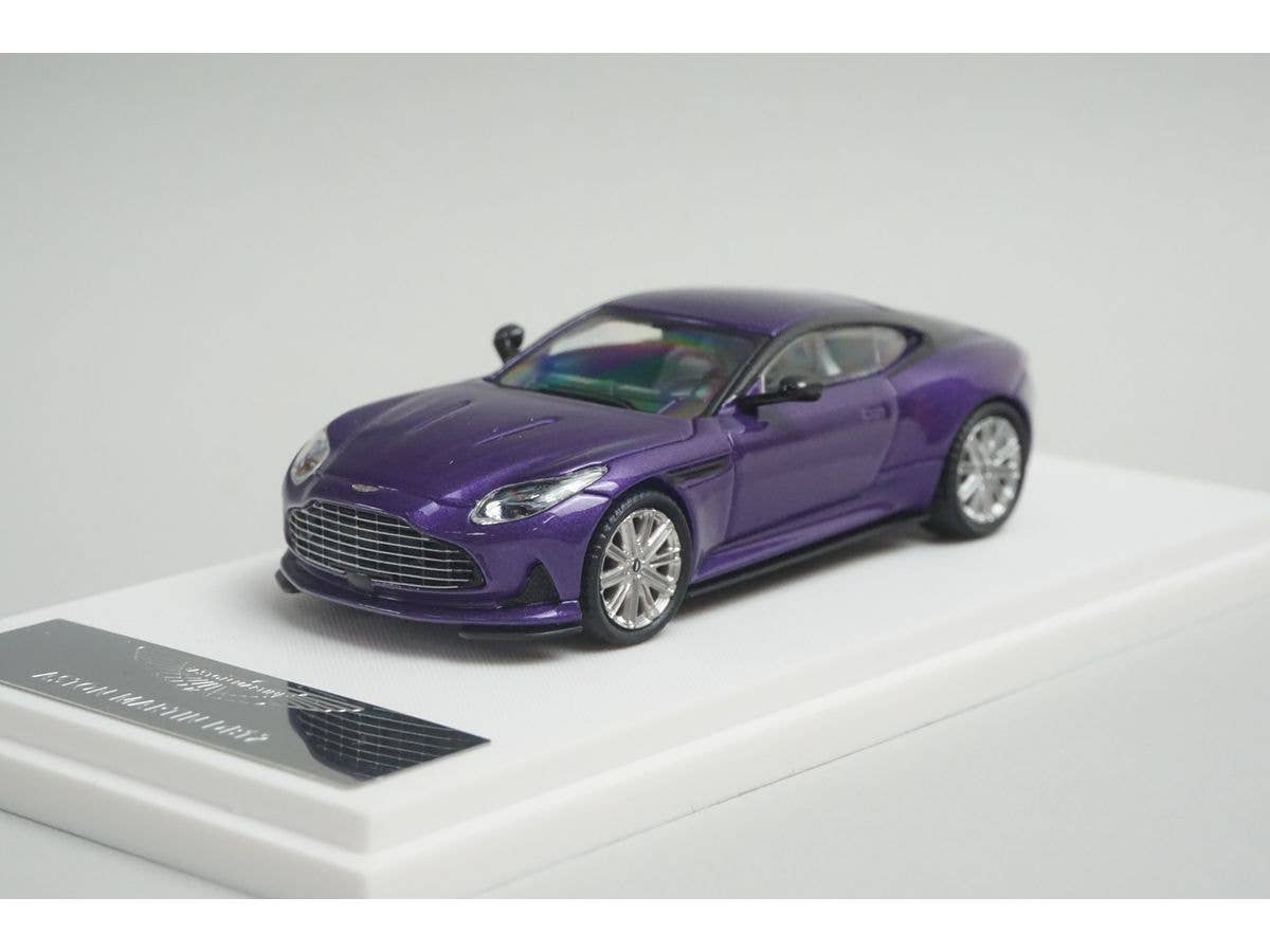Aston Martin DB12 Purple