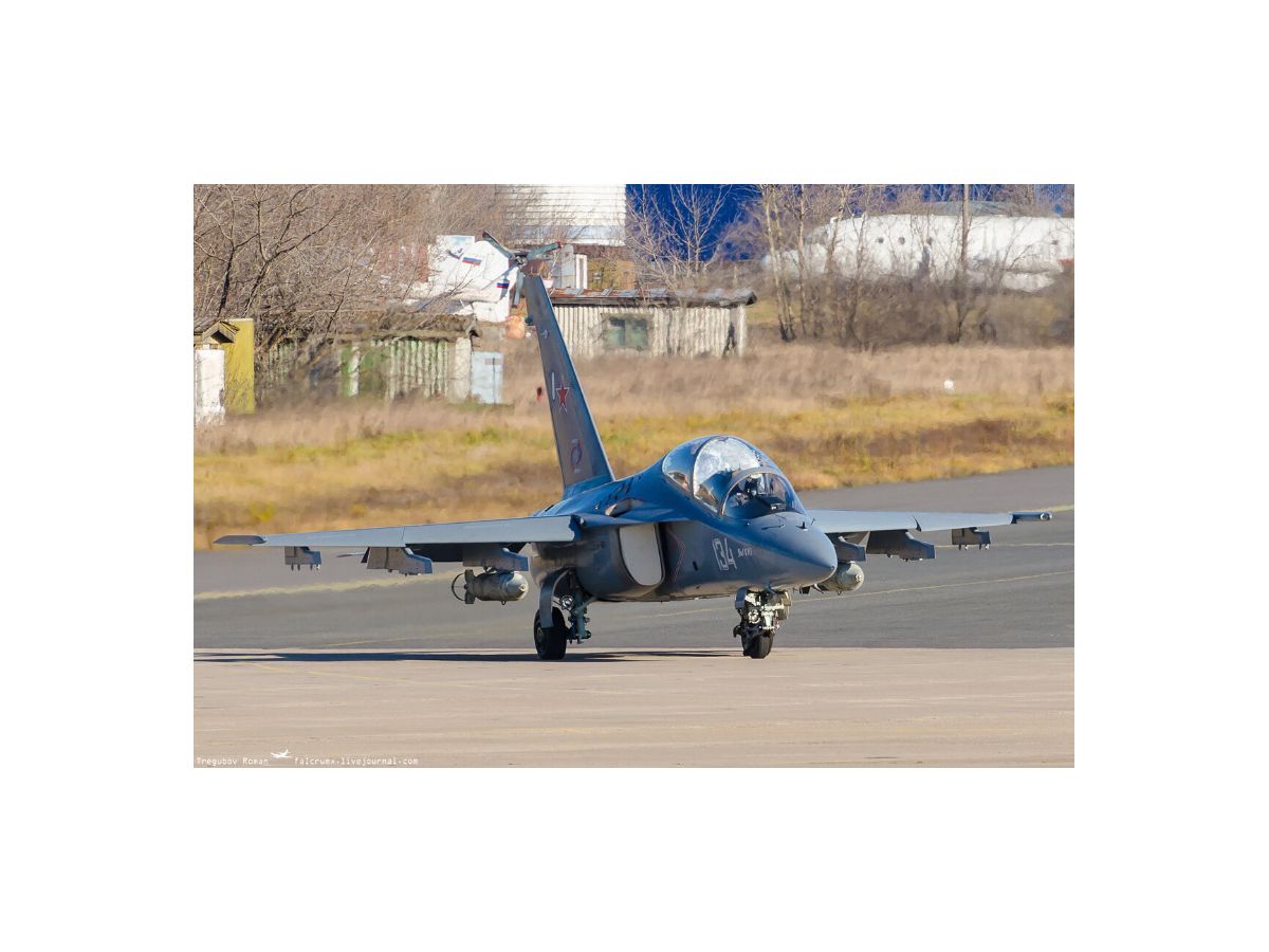 YAK-130 Mitton Russian Trainer / Light Attack Aircraft